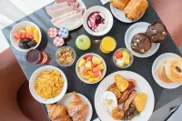 Hilton Cardiff - breakfast