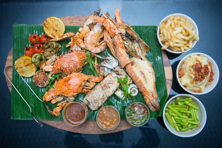 Ekas Surf Resort Отели в г. Pemongkong