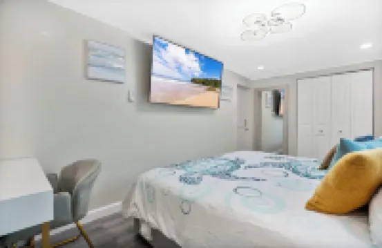 Turtle Walk - Walk to Gorgeous Beach! WALK to 12 different Restaurants!