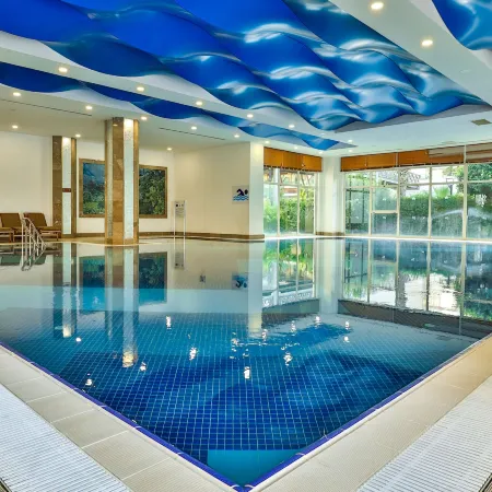 Crystal Waterworld Aqua Collection