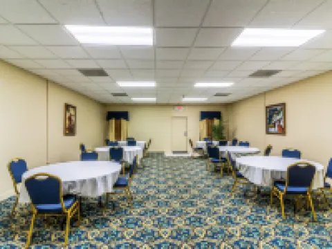 Econo Lodge Whiteville Hotels in Whiteville