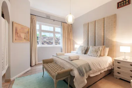 The Cove - Superior 3 Bedroom Villa Отели в г. Glencairn