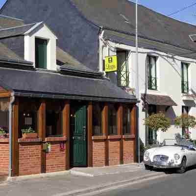 Logis Hôtel Ô en Couleur Hotel Exterior