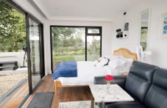 고급 워터프론트 자가 요리 캐빈