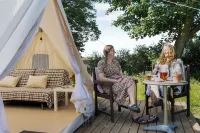 Skortskær Bondegårdsferie Hotels in Farevejle