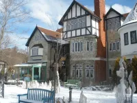 Petit Hotel & Restaurant Old Age