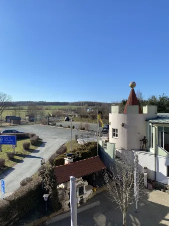 Restaurant - Pension Zum Aumatal Отели в г. Цойленрода-Трибес