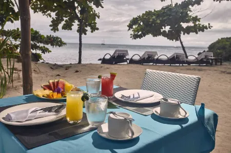 Blanco Beach Resort Malapascua Отели рядом с достопримечательностью «Fun & Sun Dive Travel»