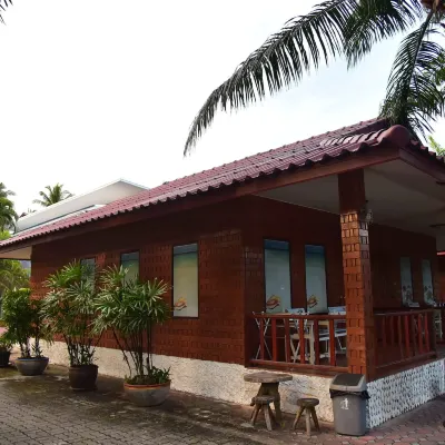 Ban Krut Resort Hotels near Wat Thang Sai