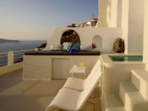 Nefeles Luxury Suites Hotels in Santorini