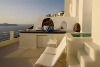 Nefeles Luxury Suites