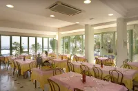 Hotel Palos - Airport Shuttle