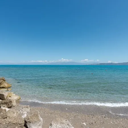 Costa Vasia Suites & Apartments
