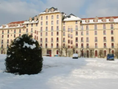 Terres de France - Appart'Hotel le Splendid Hotels in Allevard