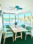 Delightful 3-bedroom house in Gibsonton with WiFi access