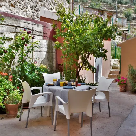 Miralmundo Alojamientos Rurales Ayna - Hostal Rural Отели в г. Альбакете