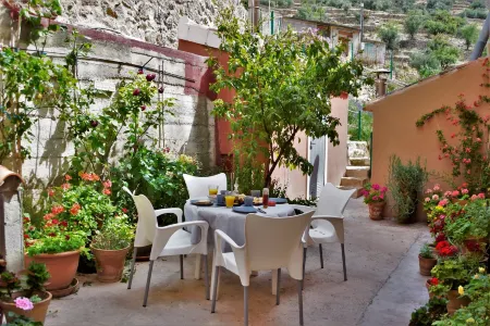 Miralmundo Alojamientos Rurales Ayna - Hostal Rural Отели в г. Альбакете