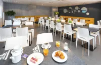 Ténéo Apparthotel Bordeaux Mérignac - Aéroport - breakfast