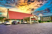 Ramada by Wyndham Lumberton Hotels in Lumberton