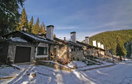 Holiday Village Kochorite Отели в г. Чепеларе