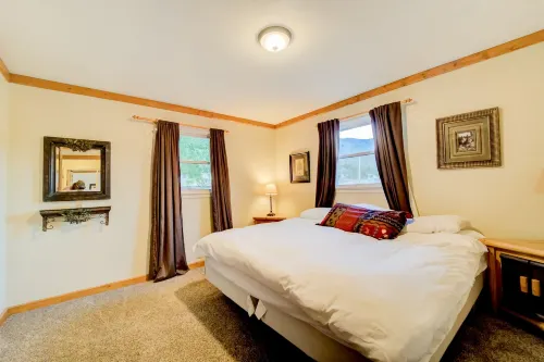 Cascade Mountain Stream Hotels in Green Mountain Falls