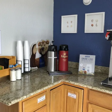 Travelodge by Wyndham Fort Myers North