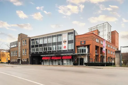 Hotel Keyser Breda Отели рядом с достопримечательностью «Breda Grote Markt»