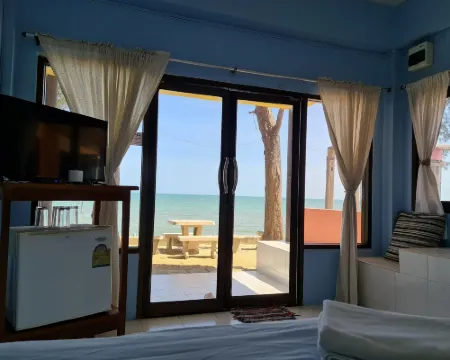 รุ่งอรุณรีสอร์ท โรงแรมในอำเภอ ไชยา