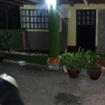 Simani Guest House โรงแรมใน