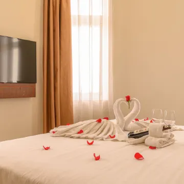 Lychee Hotel Отели рядом с Аэропорт Дананг