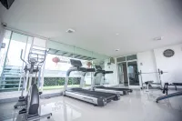 The Greenery Central Suite & Hotel - Gym