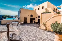 Santorini Heritage Villas Hotels in Megalochori