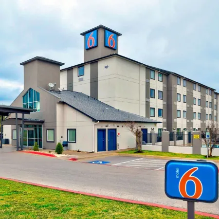 Motel 6 Marble Falls, TX