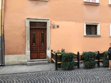 Lviv Apartments Отели рядом с достопримечательностью «Арсенал»