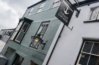 Chainlocker Hotels in Saint Mawes