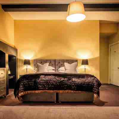 Six Brunton Place Guest House Rooms