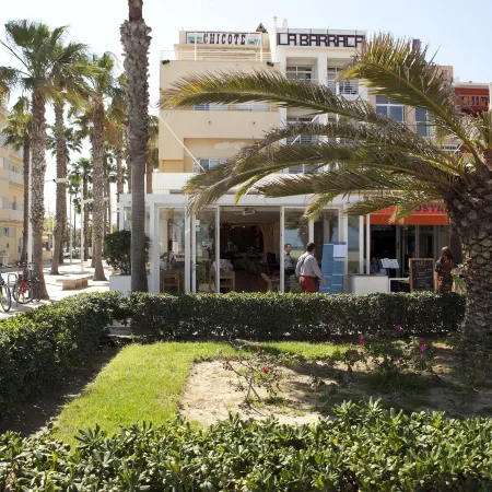 Malvarrosa Beach Rooms