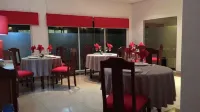 Hotel L'Adagio - فطور