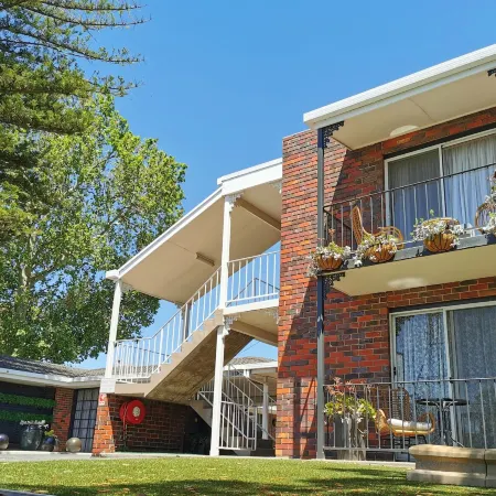 Town House Motor Inn