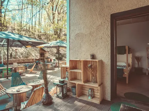 Downtown Forest Hostel & Camping