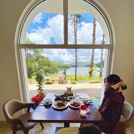 Romeo Juliet Dalat Resort