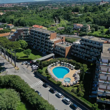 Suites Marilia Apartments - Suite Livorno Holiday Home Group Отели рядом с достопримечательностью «Стадион имени Армандо Пикки»