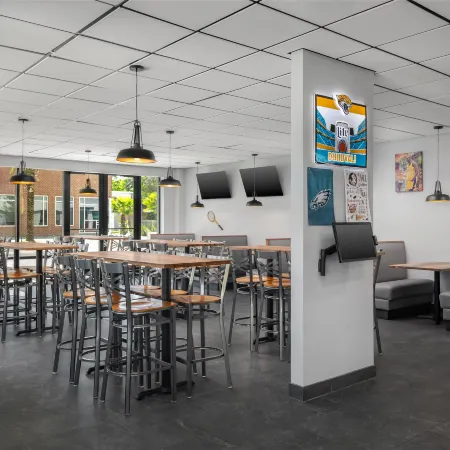 Home2 Suites by Hilton Jacksonville Downtown Отели рядом с достопримечательностью «Метрополитан Парк»