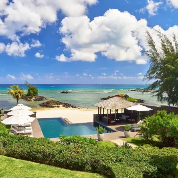 Bon Azur Beachfront Suites & Penthouses by Lov