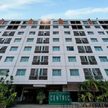 Centric Place Hotel Отели рядом с достопримечательностью «Ратчада Сой 6»