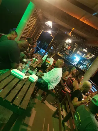 E-Town City Guest House Отели рядом с достопримечательностью «Сан-Жоржи-да-Мина»