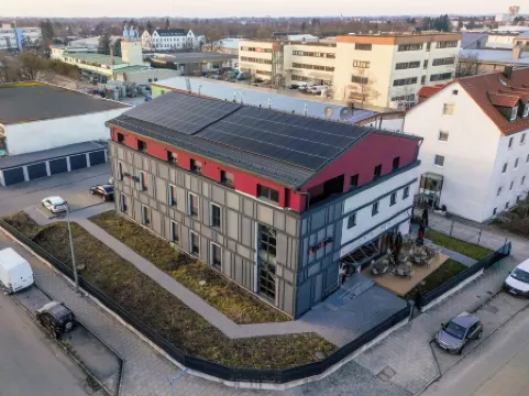 House of Records Отели рядом с достопримечательностью «Rheinmetall MAN Military Vehicles GmbH»