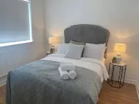 Luxurious 4-Bed House in Tipperary Town - 3-Star