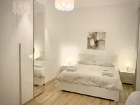 Residence D'azeglio Hotel in zona Guarneri Salvatore Pellicce