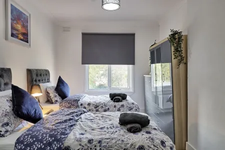 Lovely 2Bed Apartment in Westcliff-on-Sea!